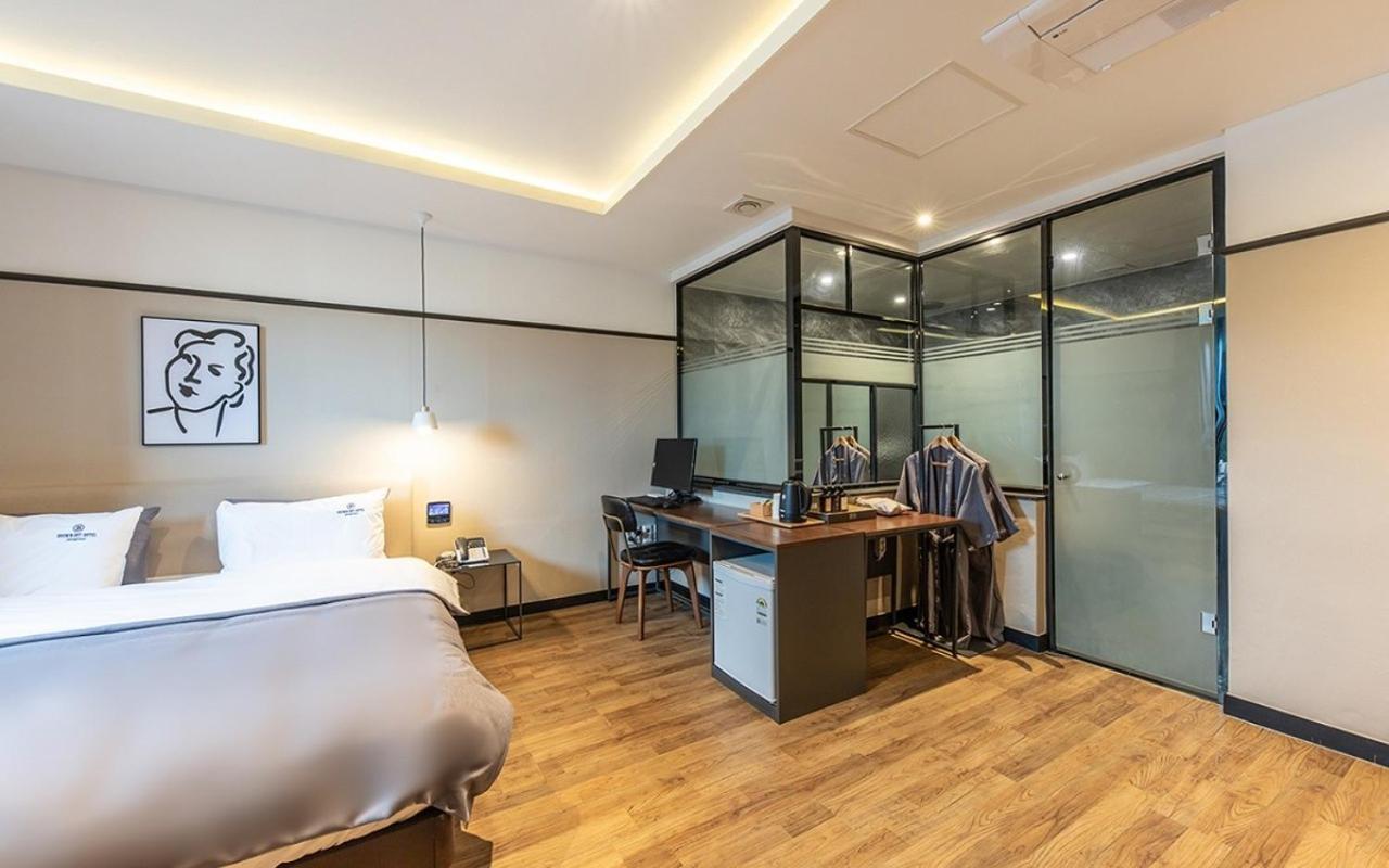 Brown Dot Hotel Jeonggwan Busan Exterior foto